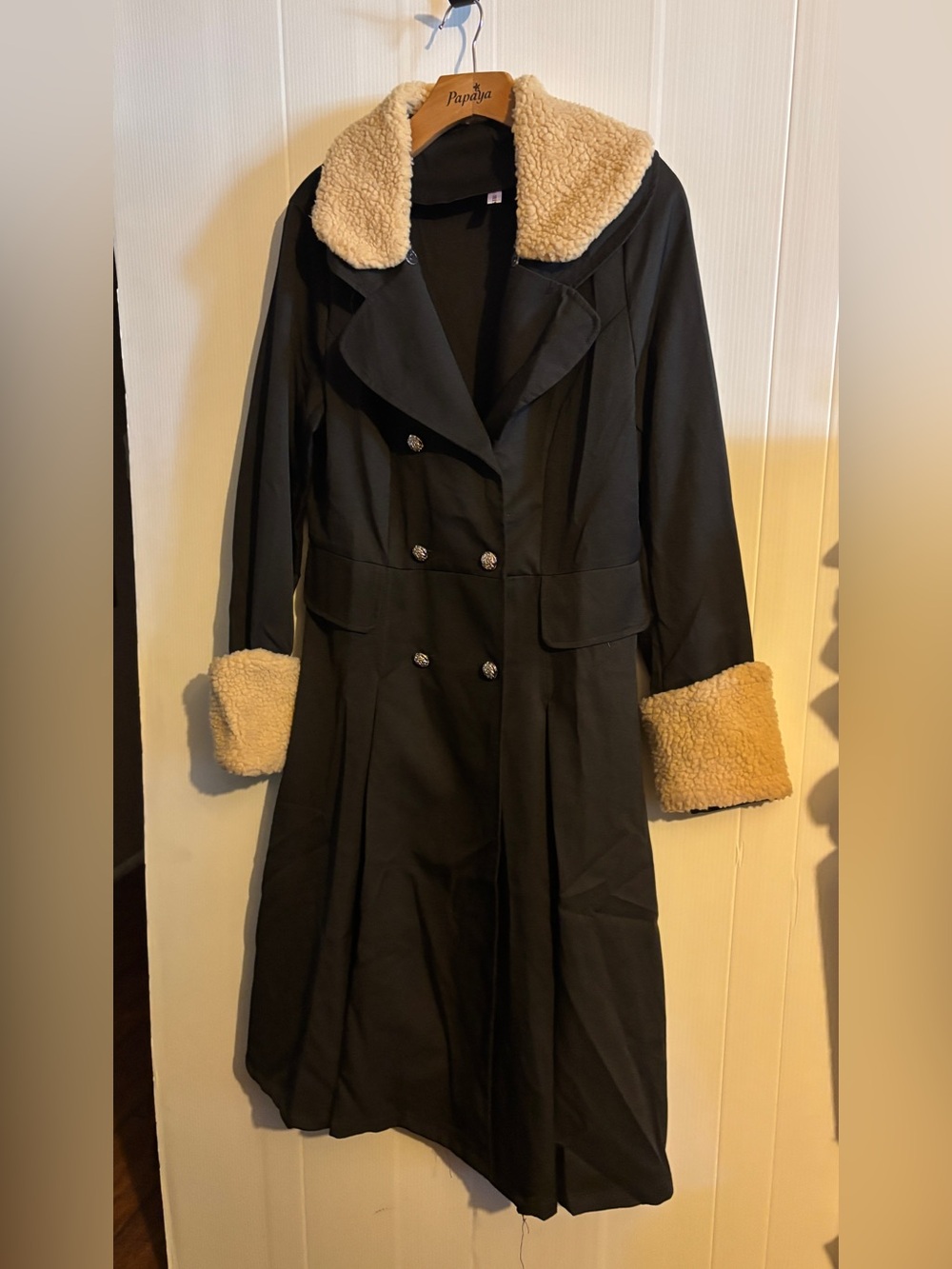 Lidressfo  Womens Black Coat with Cream Trim